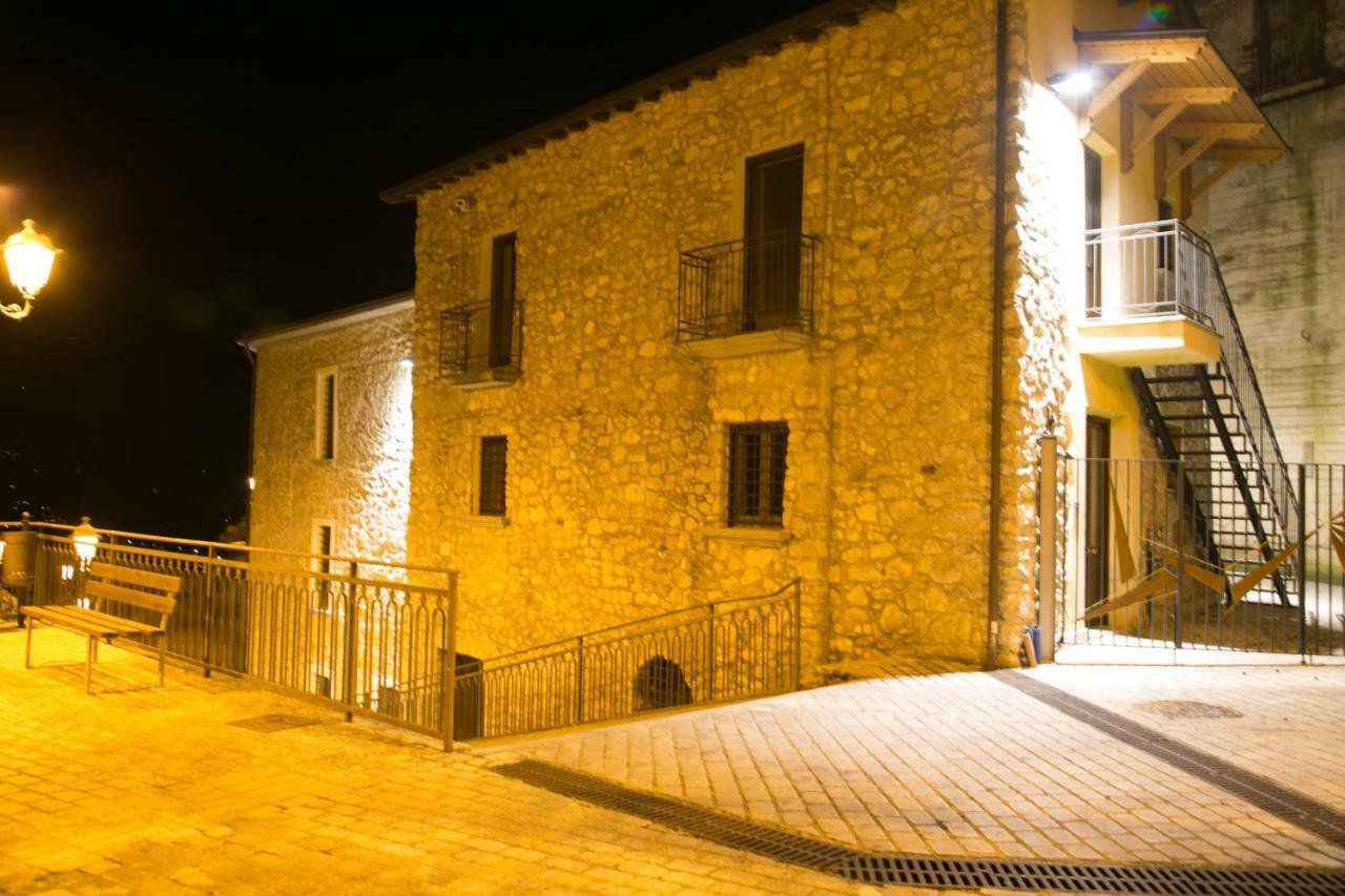 Ostello Della Gioventu Massimo Troisi Oliveto Citra Exterior foto